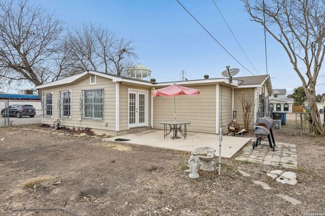 114 E. Hutchin Pl, San Antonio, TX 78221