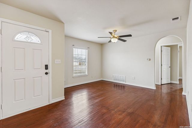 114 E. Hutchin Pl, San Antonio, TX 78221