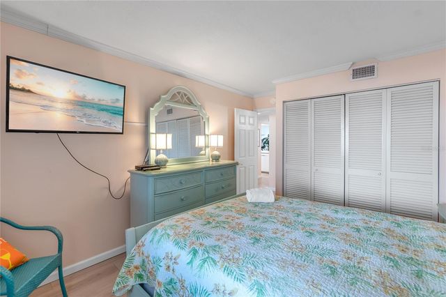 2600 GULF DRIVE N 12, Bradenton Beach, FL 34217