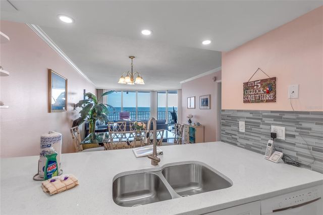2600 GULF DRIVE N 12, Bradenton Beach, FL 34217