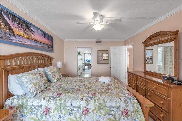 2600 GULF DRIVE N 12, Bradenton Beach, FL 34217