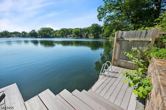 67 Fox Hill Rd, Parsippany-troy Hills Twp., NJ 07834