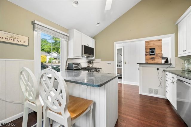 67 Fox Hill Rd, Parsippany-troy Hills Twp., NJ 07834