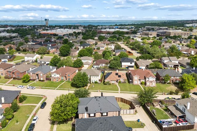 584 Pendleton Drive, Rockwall, TX 75032