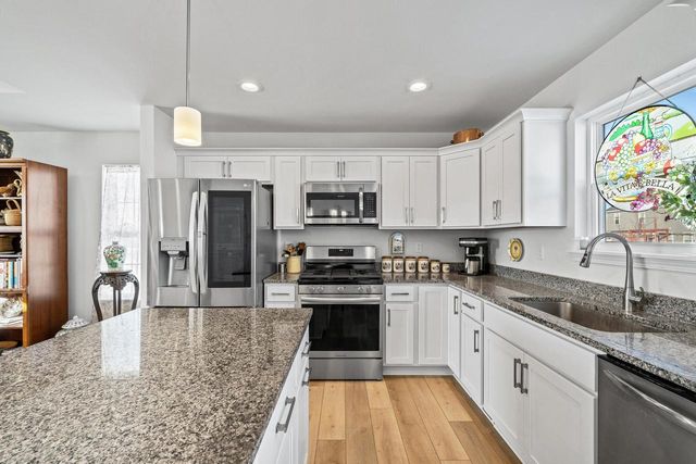 310 Phlilips AVENUE, Walworth, WI 53184