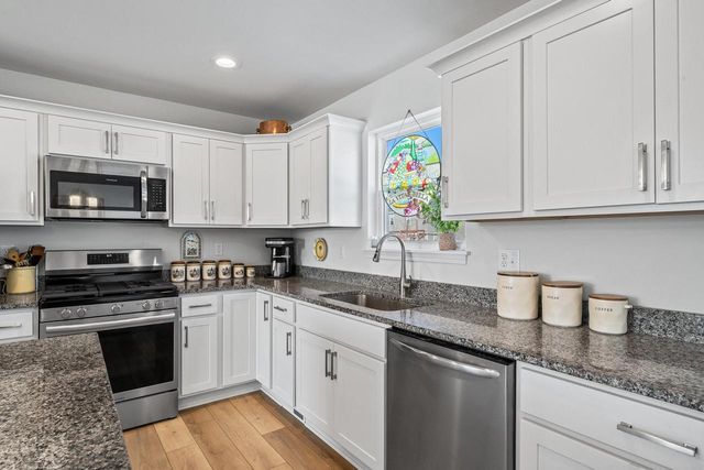 310 Phlilips AVENUE, Walworth, WI 53184