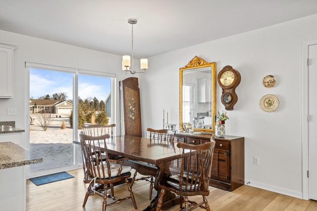 310 Phlilips AVENUE, Walworth, WI 53184