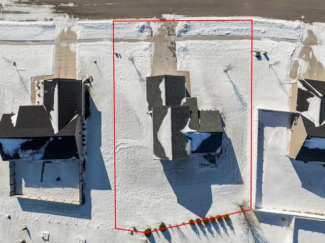 310 Phlilips AVENUE, Walworth, WI 53184