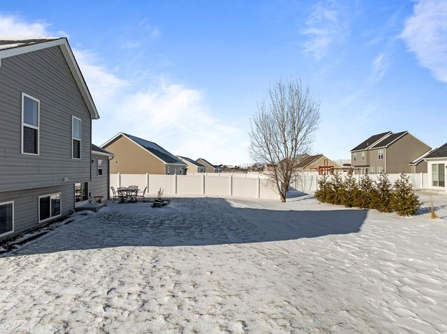 310 Phlilips AVENUE, Walworth, WI 53184