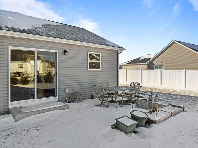 310 Phlilips AVENUE, Walworth, WI 53184