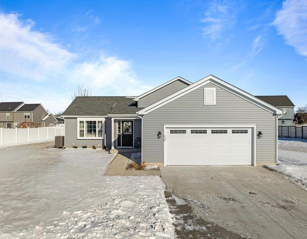 310 Phlilips AVENUE, Walworth, WI 53184