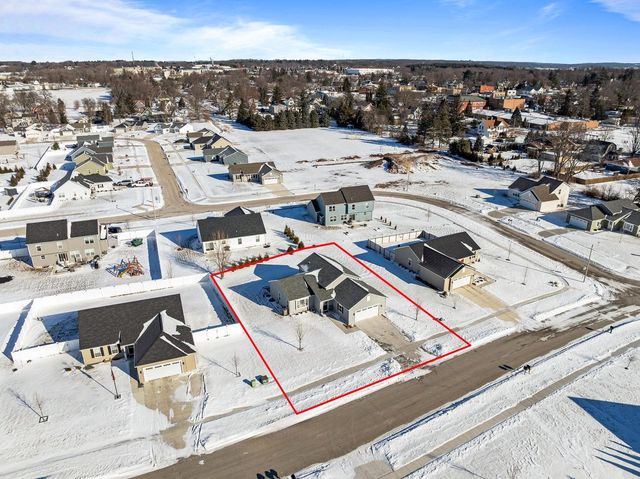 310 Phlilips AVENUE, Walworth, WI 53184