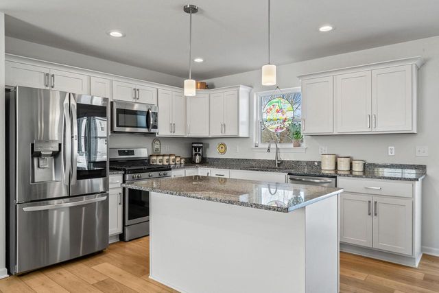 310 Phlilips AVENUE, Walworth, WI 53184