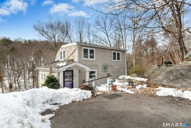 35 Cherokee Trail, Shelton, CT 06484