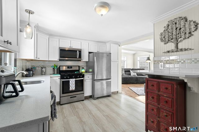 35 Cherokee Trail, Shelton, CT 06484