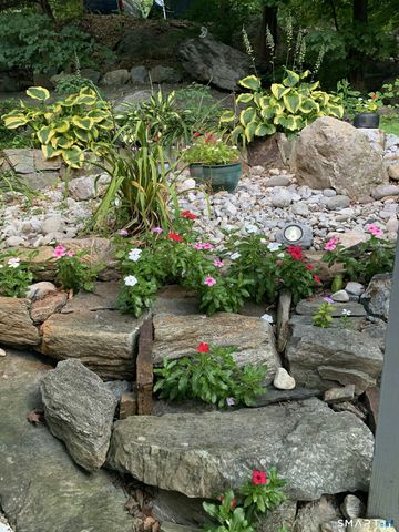 35 Cherokee Trail, Shelton, CT 06484