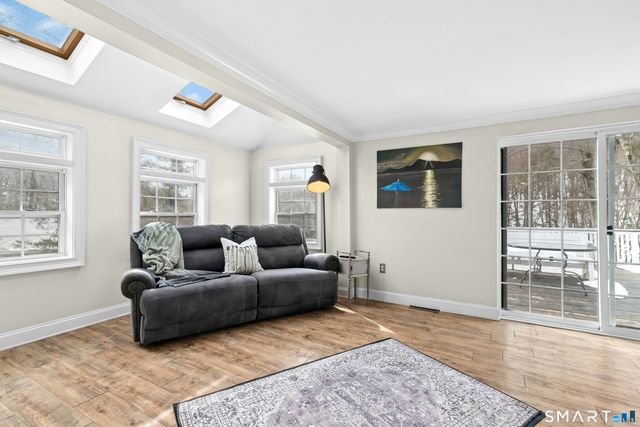 35 Cherokee Trail, Shelton, CT 06484