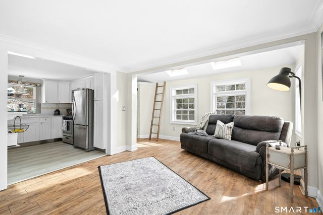 35 Cherokee Trail, Shelton, CT 06484