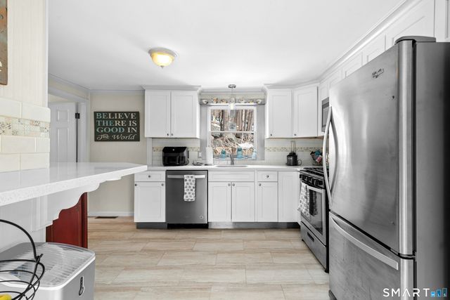 35 Cherokee Trail, Shelton, CT 06484