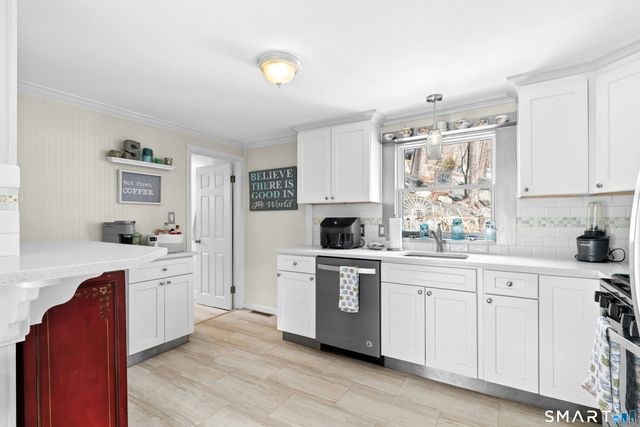 35 Cherokee Trail, Shelton, CT 06484