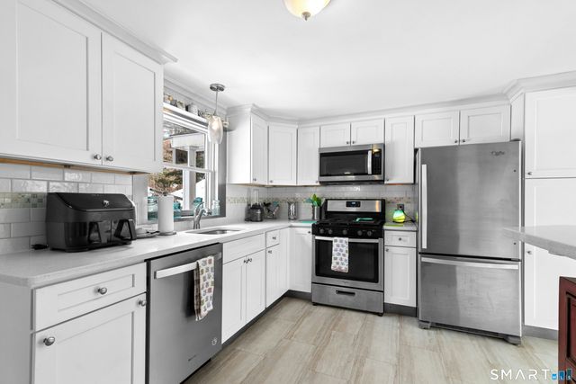 35 Cherokee Trail, Shelton, CT 06484