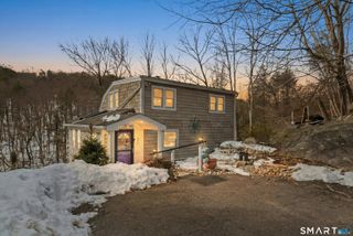 35 Cherokee Trail, Shelton, CT 06484