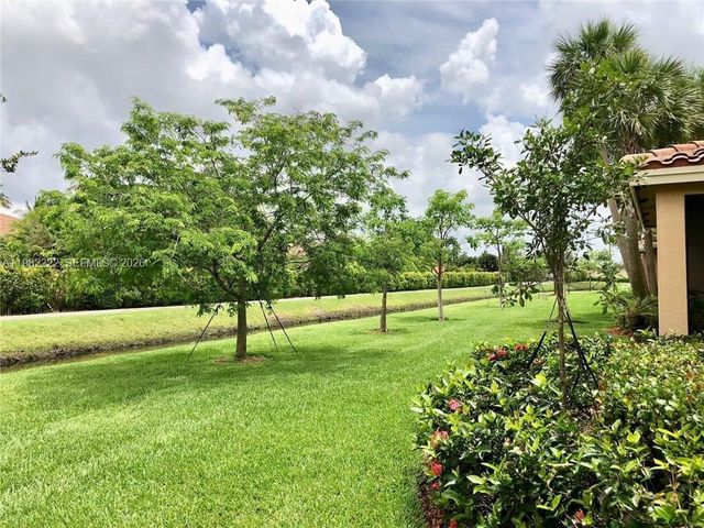 106 Riverwalk Cir E 106, Plantation, FL 33325