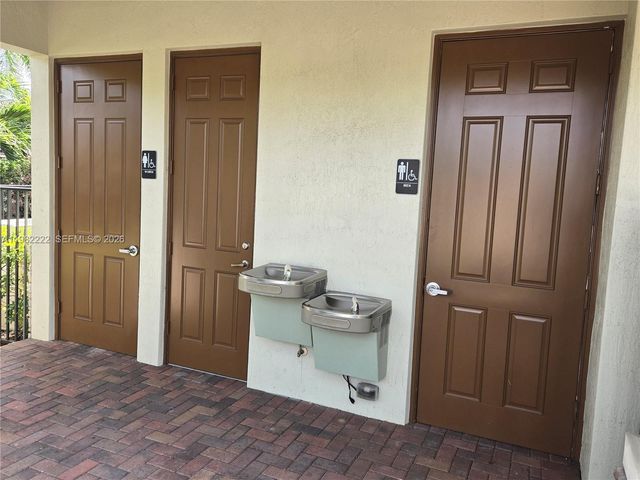 106 Riverwalk Cir E 106, Plantation, FL 33325