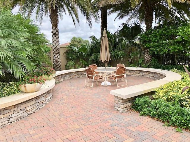 106 Riverwalk Cir E 106, Plantation, FL 33325