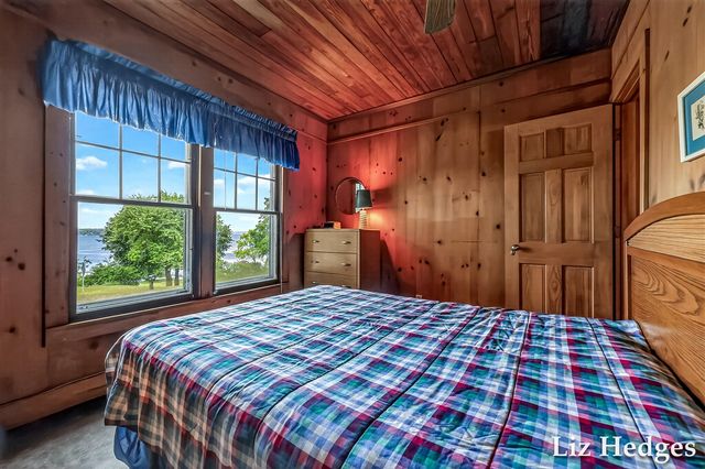 6285 S Shore, Whitehall, MI 49461