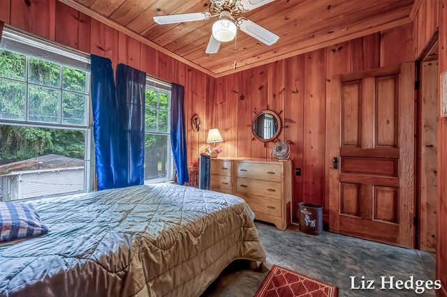 6285 S Shore, Whitehall, MI 49461