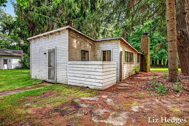 6285 S Shore, Whitehall, MI 49461