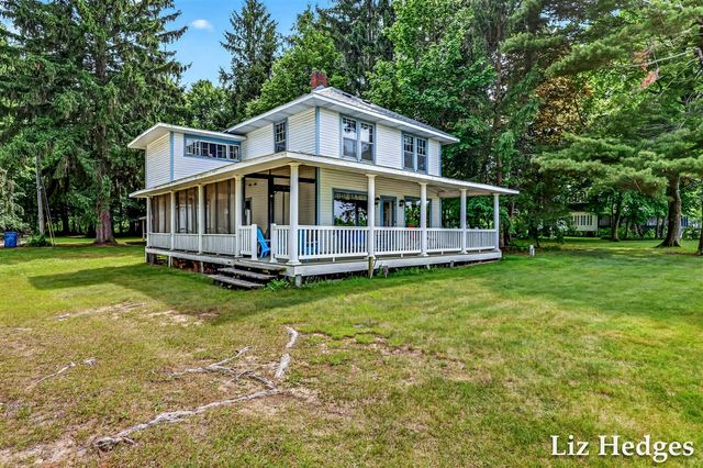 6285 S Shore, Whitehall, MI 49461