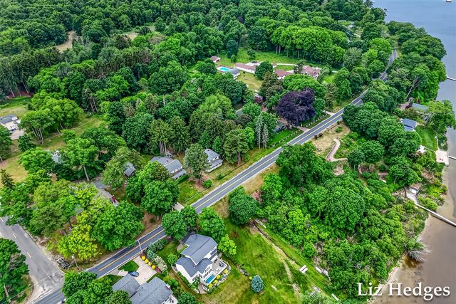 6285 S Shore, Whitehall, MI 49461