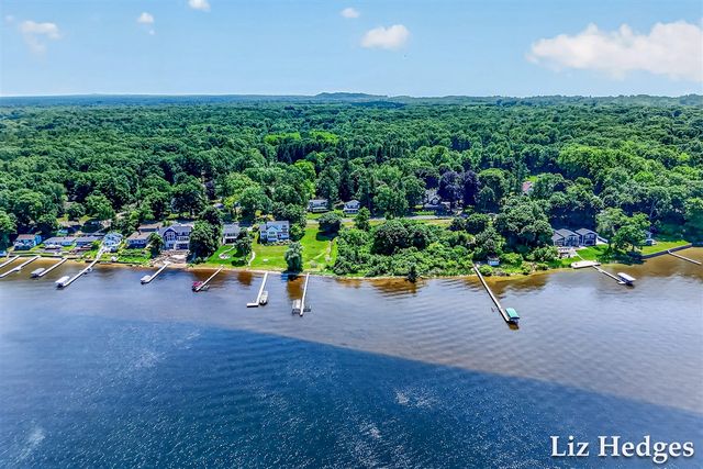 6285 S Shore, Whitehall, MI 49461