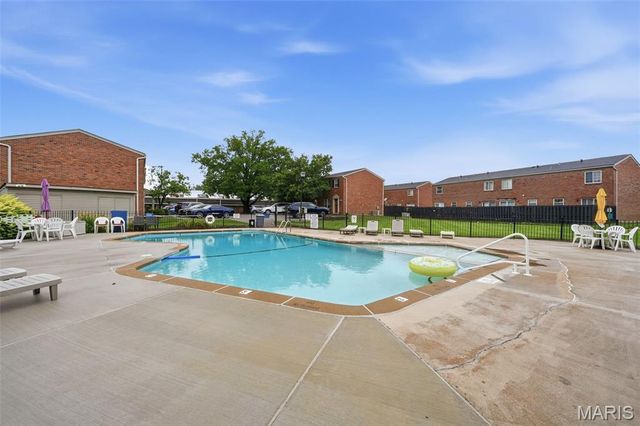 1235 Clarkson Court 1235, Ellisville, MO 63011