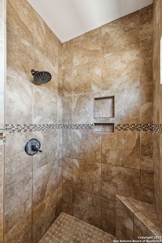 131 Scenic hills, La Vernia, TX 78121