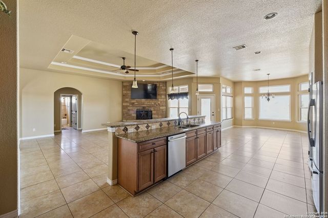 131 Scenic hills, La Vernia, TX 78121