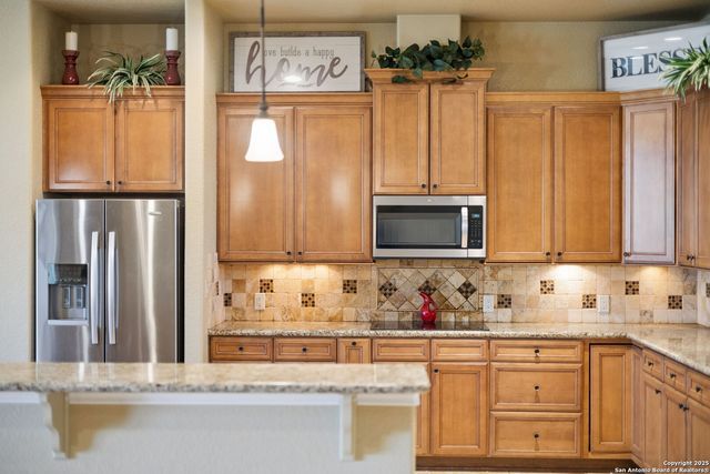 131 Scenic hills, La Vernia, TX 78121