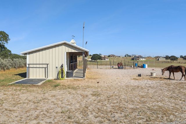 131 Scenic hills, La Vernia, TX 78121