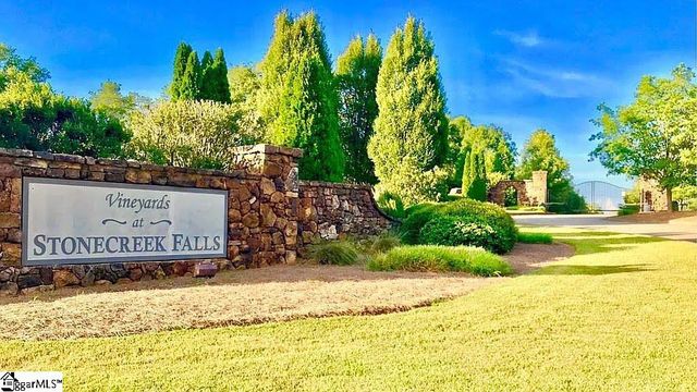 432 N Beryl Lane, Chesnee, SC 29323