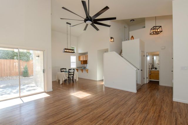 10781 N Windham Bay Circle, Fresno, CA 93730