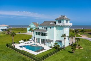 4001 Biscayne Beach Road, Port Bolivar, TX 77650