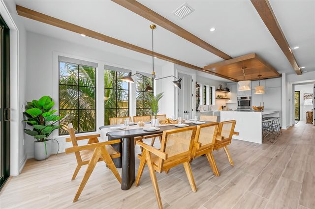 2109 AVENUE C, Bradenton Beach, FL 34217
