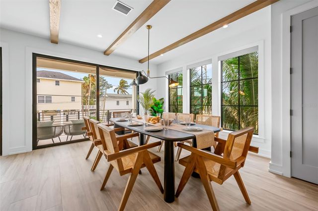 2109 AVENUE C, Bradenton Beach, FL 34217