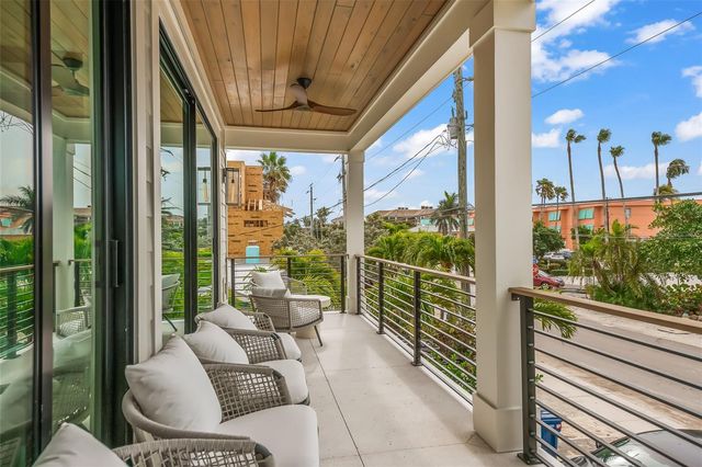 2109 AVENUE C, Bradenton Beach, FL 34217