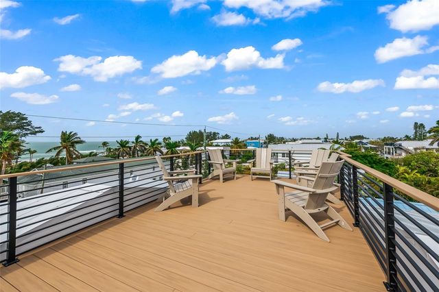2109 AVENUE C, Bradenton Beach, FL 34217