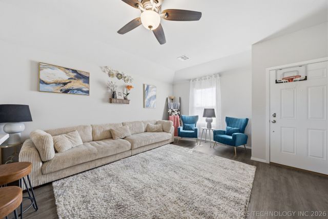 14313 N 76th East Avenue, Collinsville, OK 74021