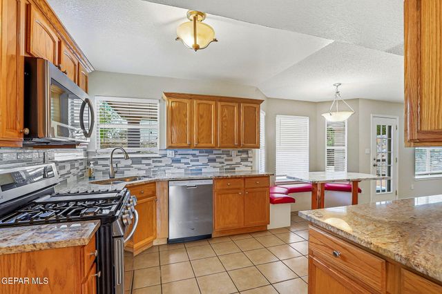 6313 FRANKLIN RIDGE Drive, El Paso, TX 79912
