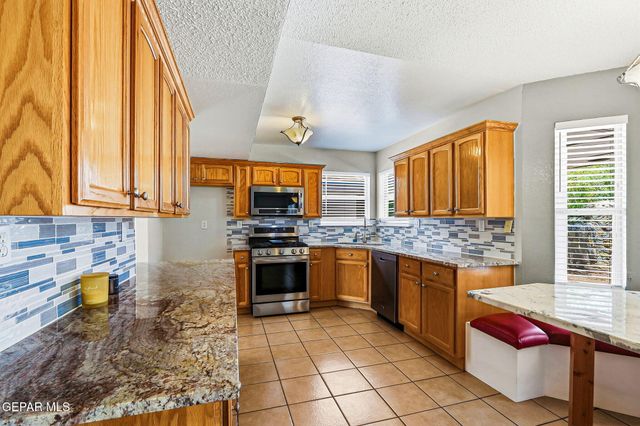 6313 FRANKLIN RIDGE Drive, El Paso, TX 79912